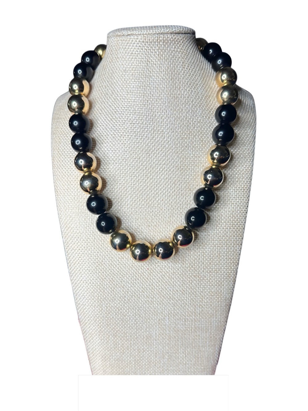 5/$25 😻 Elegant Black and Gold Beaded Necklace - Women Jewelry